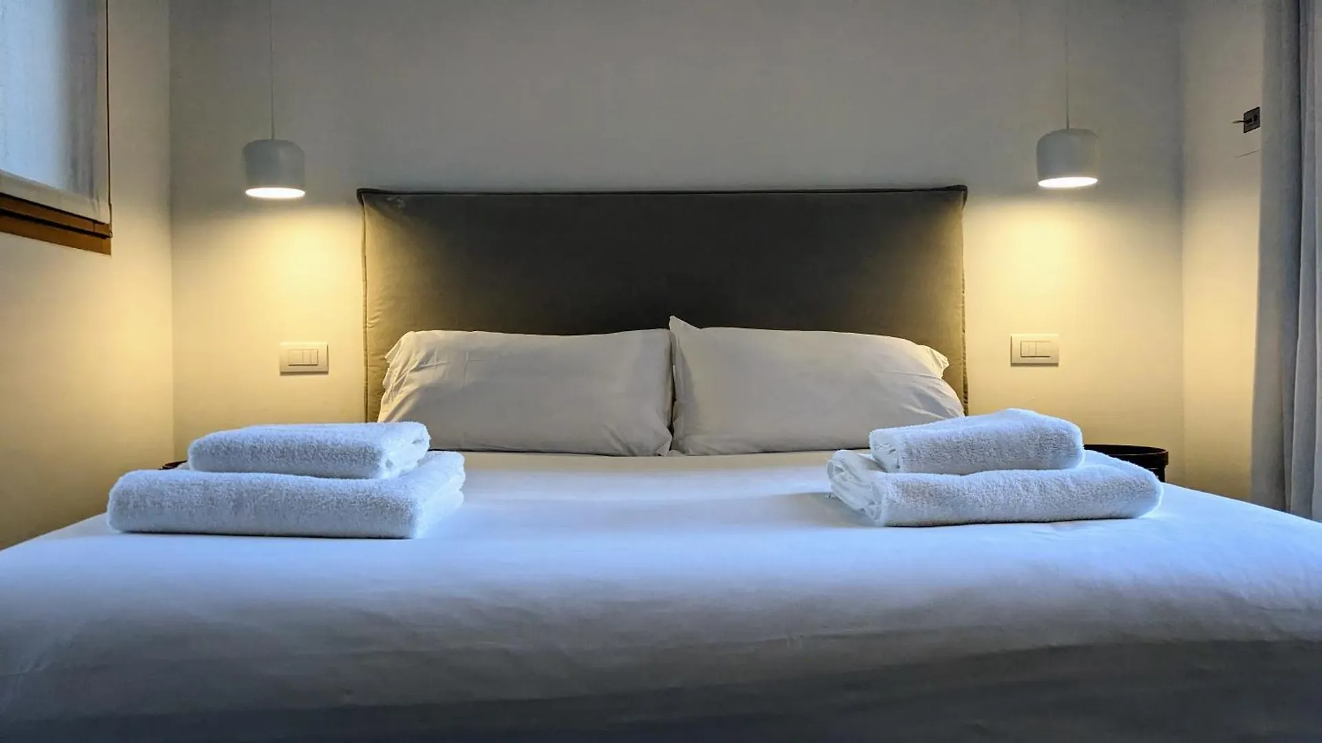 Mantega At Navigli - Pool And Garage Apartment Milan Italy